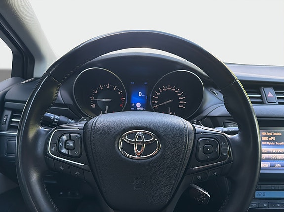 Toyota Avensis 26 of 30