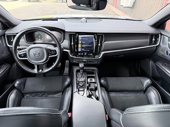 Volvo V90 21 of 30