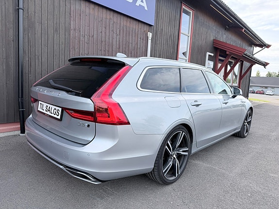 Volvo V90 10 of 30