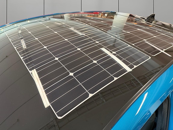 Toyota Prius Plug-in Hybrid 13 of 30