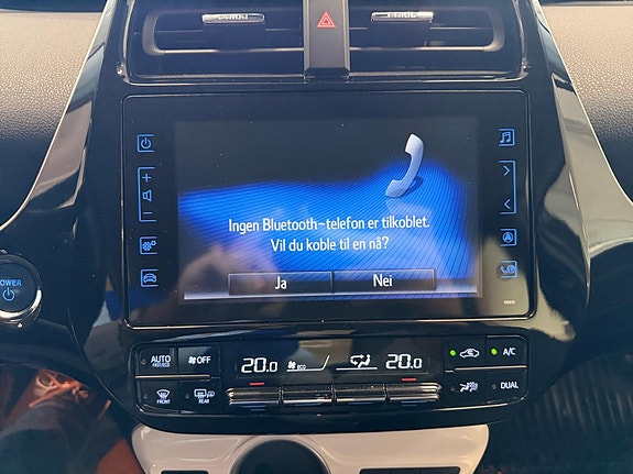 Toyota Prius Plug-in Hybrid 20 of 30