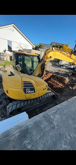 Komatsu PC78US 2 of 5