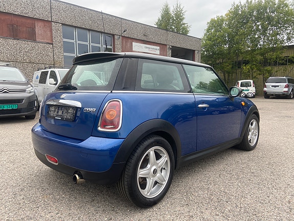MINI Cooper 10 of 30