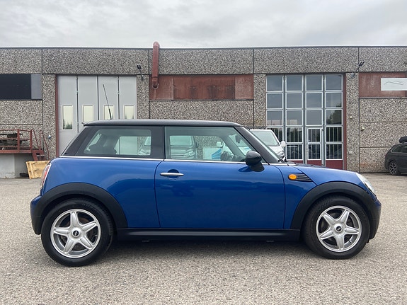 MINI Cooper 12 of 30