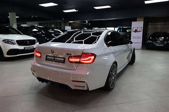 BMW M3 8 of 30