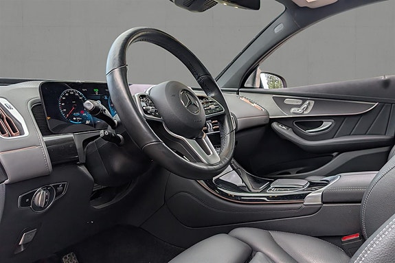 Mercedes-Benz EQC400 11 of 23