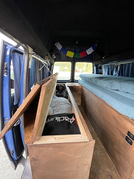 Volkswagen Transporter 12 of 16