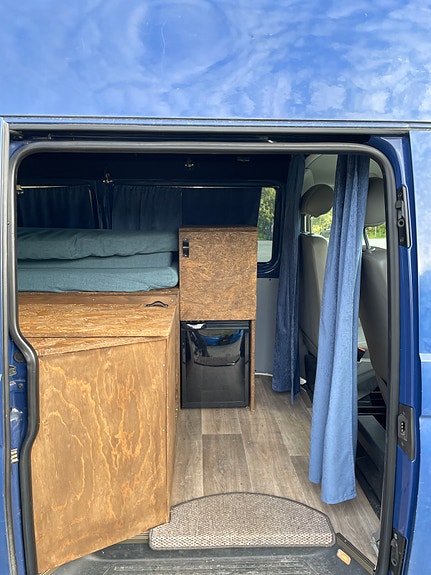 Volkswagen Transporter 10 of 16