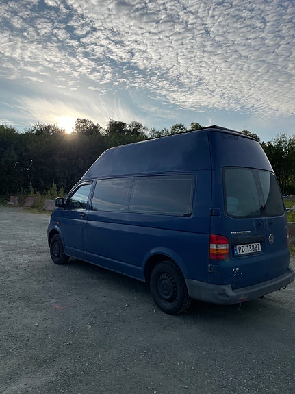 Volkswagen Transporter 2 of 16