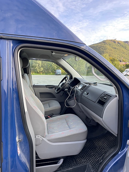 Volkswagen Transporter 14 of 16