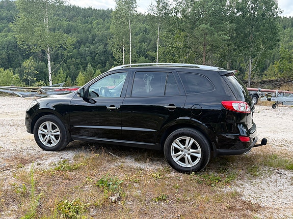 Hyundai Santa Fe 14 of 18