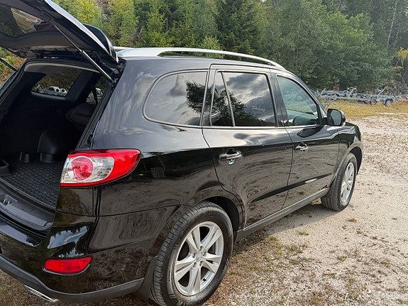 Hyundai Santa Fe 12 of 18