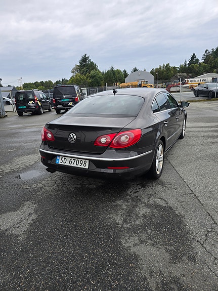 Volkswagen Passat CC 4 of 21