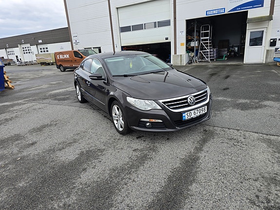 Volkswagen Passat CC 5 of 21