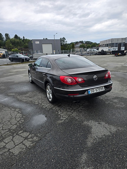 Volkswagen Passat CC 3 of 21