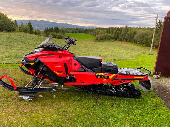 Ski-doo Expedition Xtreme 850 E-TEC 2 of 6