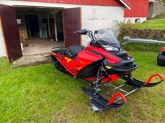 Ski-doo Expedition Xtreme 850 E-TEC 3 of 6