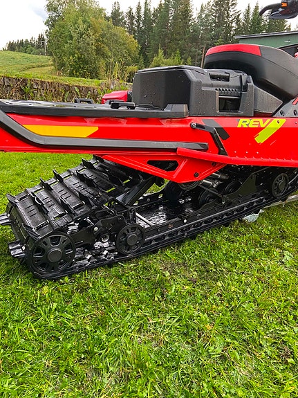 Ski-doo Expedition Xtreme 850 E-TEC 4 of 6