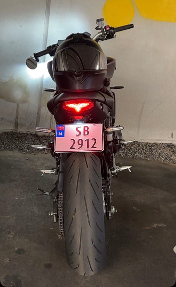 Yamaha MT-09 2 of 7