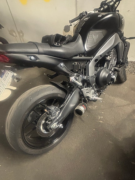 Yamaha MT-09 6 of 7