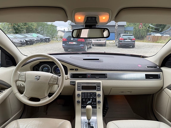 Volvo S80 26 of 30