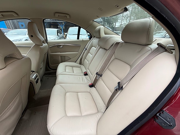 Volvo S80 25 of 30