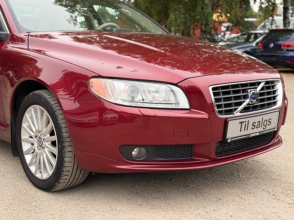 Volvo S80 7 of 30