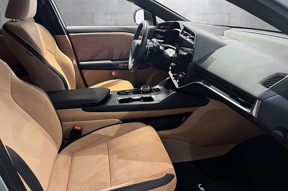 Lexus RZ450e 15 of 21