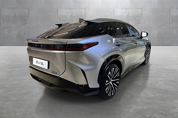 Lexus RZ450e 5 of 21