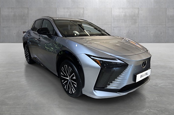 Lexus RZ450e 7 of 21