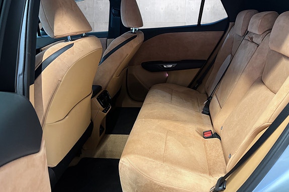 Lexus RZ450e 16 of 21