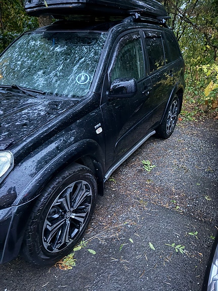 Toyota RAV4 3 of 10
