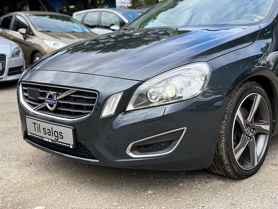 Volvo S60 8 of 30