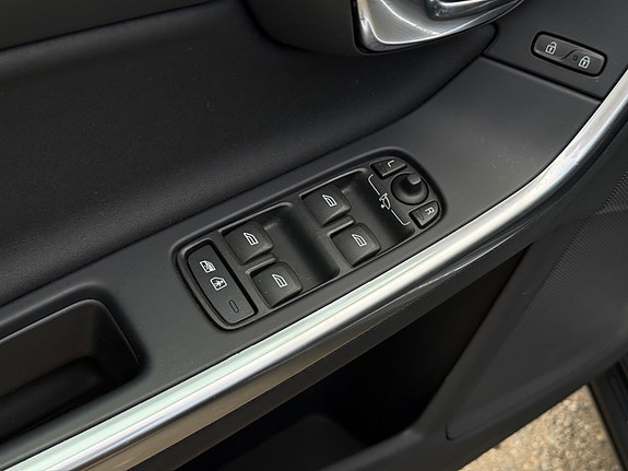 Volvo S60 18 of 30