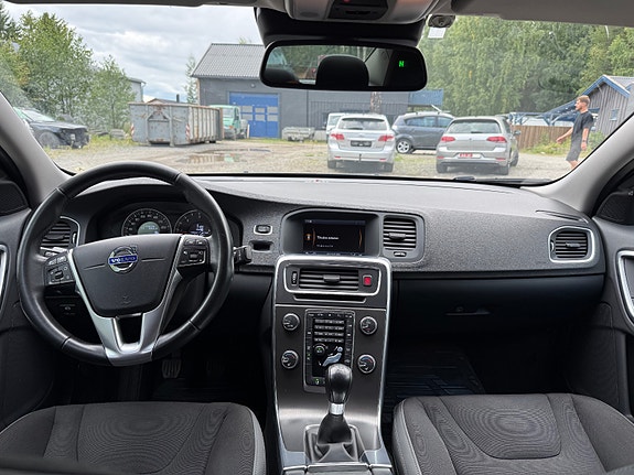 Volvo S60 24 of 30