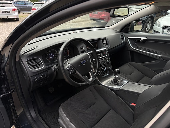 Volvo S60 19 of 30