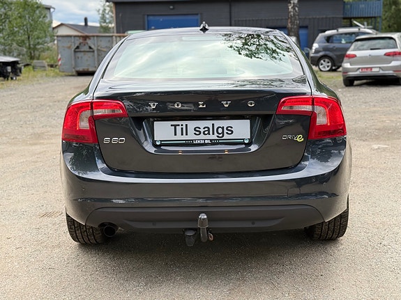 Volvo S60 12 of 30