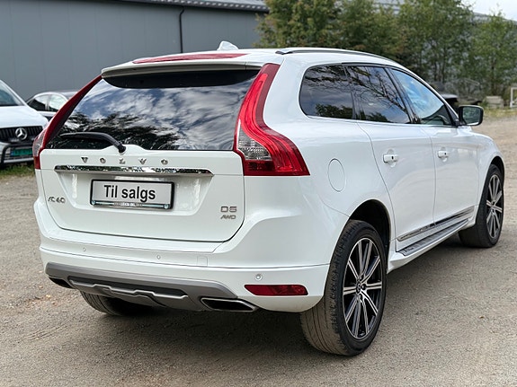 Volvo XC60 11 of 30