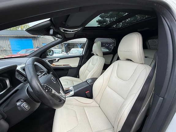Volvo XC60 24 of 30
