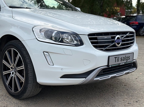 Volvo XC60 8 of 30