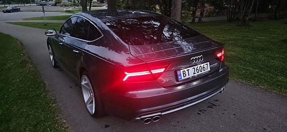 Audi A7 2 of 24