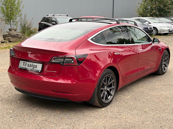 Tesla Model 3 9 of 27
