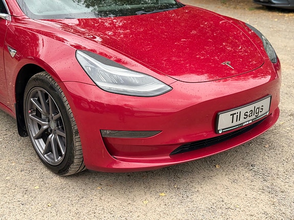 Tesla Model 3 7 of 27