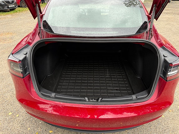 Tesla Model 3 22 of 27