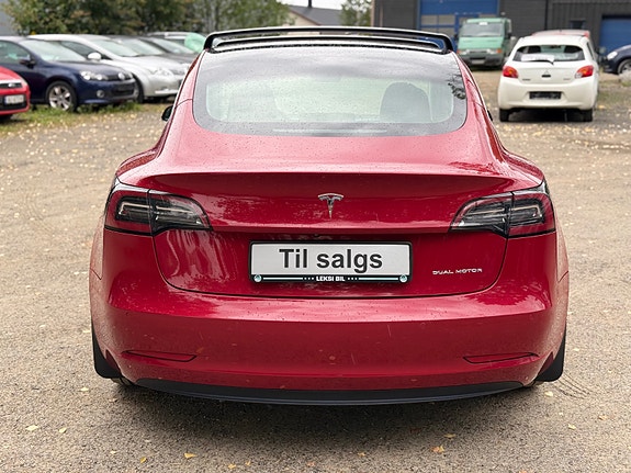 Tesla Model 3 12 of 27