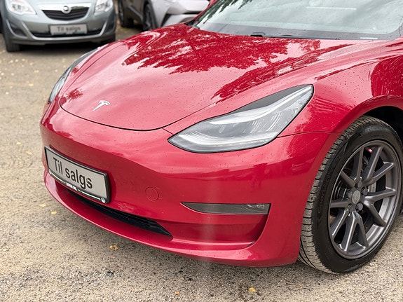 Tesla Model 3 8 of 27