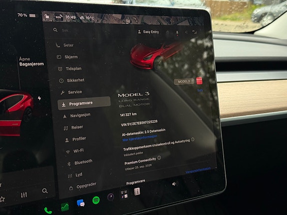 Tesla Model 3 27 of 27