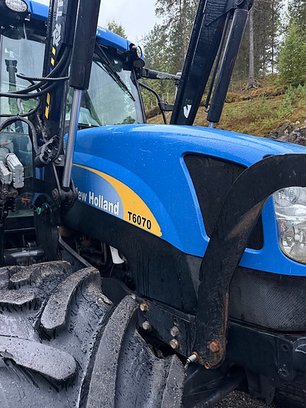 New Holland T6070 14 of 30