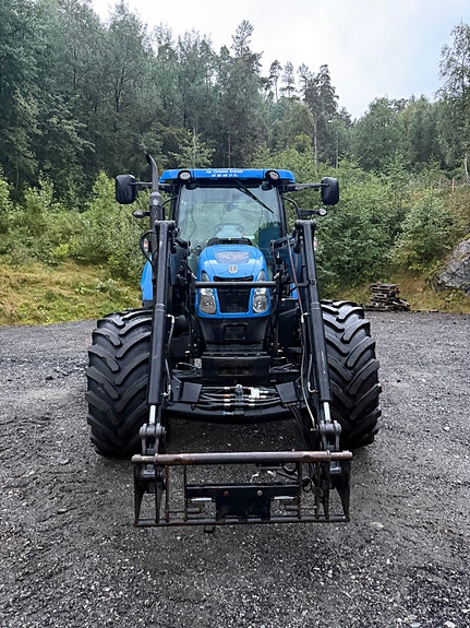 New Holland T6070 25 of 30