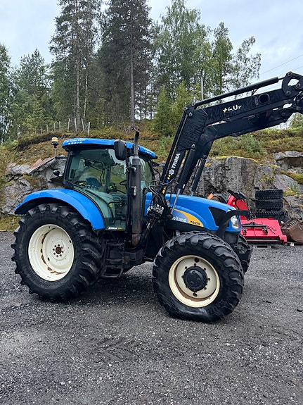 New Holland T6070 6 of 30